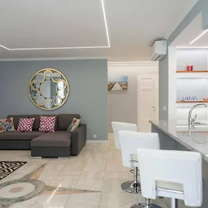  Apartment D.henrique I Frente Ao Savoy Palace